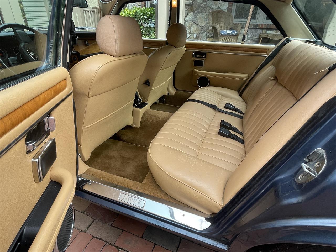 Jaguar-Xj6-1987-Blue-Champagne-11