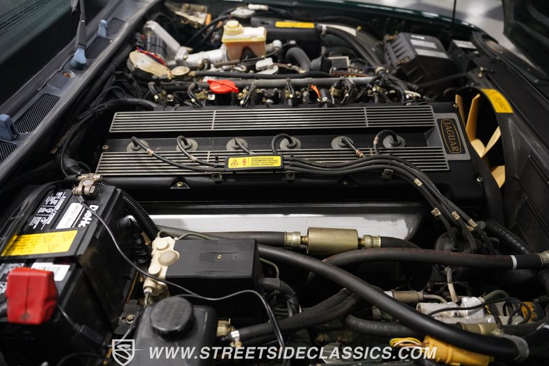 Jaguar-Xj6-1988-Jaguar-Racing-Green-Tan-11