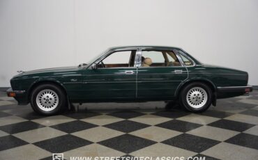 Jaguar-Xj6-1988-Jaguar-Racing-Green-Tan-24