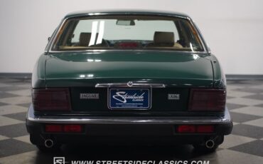 Jaguar-Xj6-1988-Jaguar-Racing-Green-Tan-28