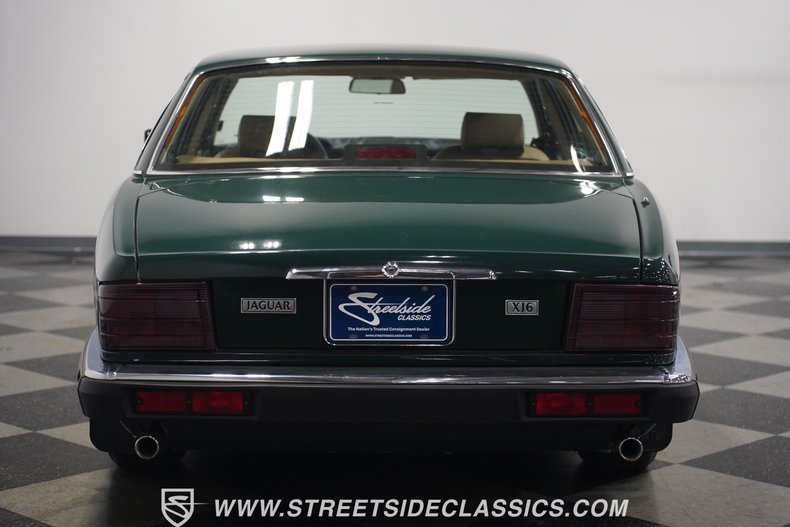 Jaguar-Xj6-1988-Jaguar-Racing-Green-Tan-28
