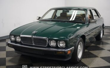 Jaguar-Xj6-1988-Jaguar-Racing-Green-Tan-37