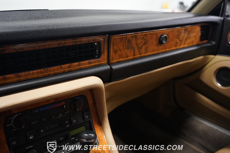 Jaguar-Xj6-1988-Jaguar-Racing-Green-Tan-46