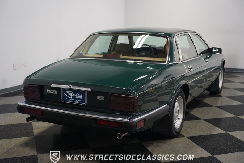 Jaguar-Xj6-1988-Jaguar-Racing-Green-Tan-6