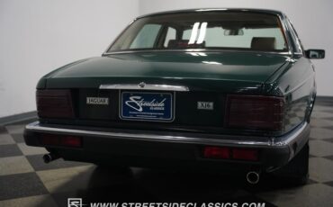 Jaguar-Xj6-1988-Jaguar-Racing-Green-Tan-7