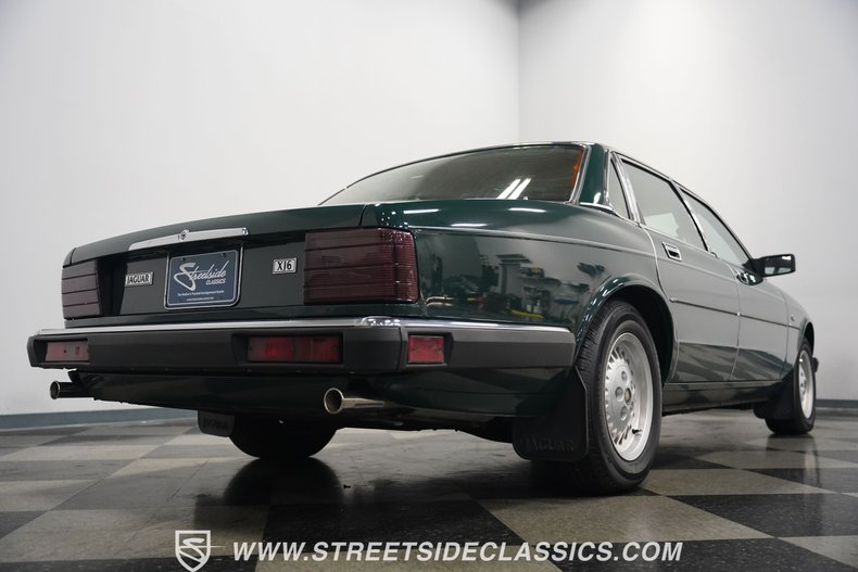 Jaguar-Xj6-1988-Jaguar-Racing-Green-Tan-8