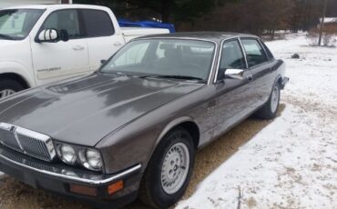 Jaguar-Xj6-1990