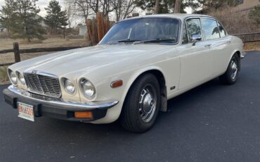 Jaguar-Xj6l-1976-White-Tan-1