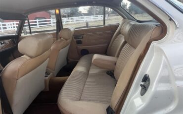 Jaguar-Xj6l-1976-White-Tan-3