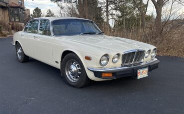 Jaguar-Xj6l-1976-White-Tan
