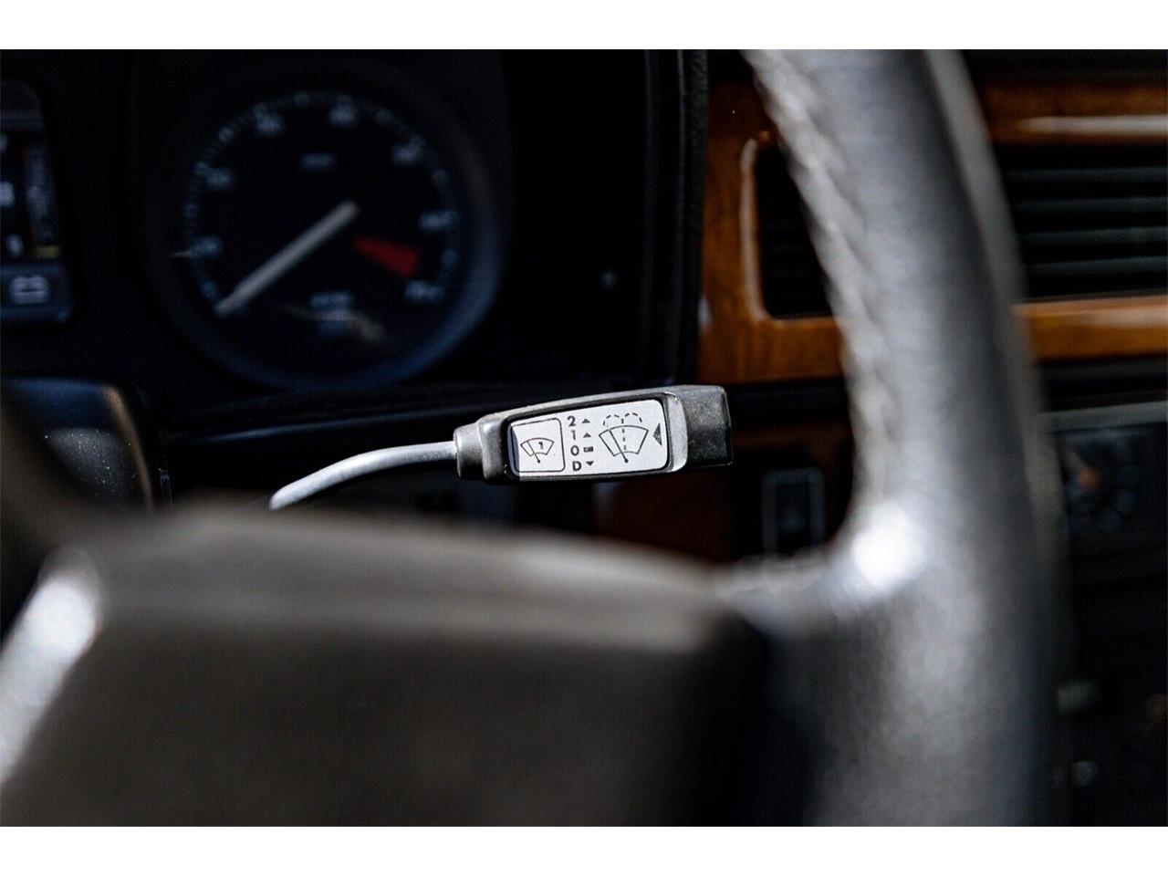 Jaguar-Xjs-1982-Tudor-White-Black-16