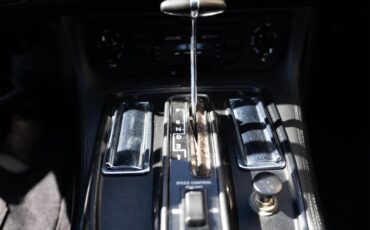 Jaguar-Xjs-1982-Tudor-White-Black-22