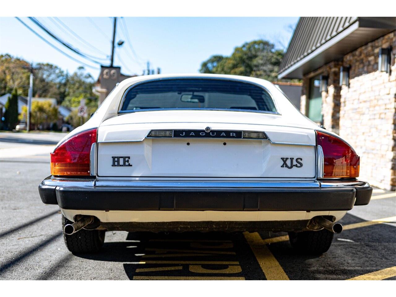 Jaguar-Xjs-1982-Tudor-White-Black-5