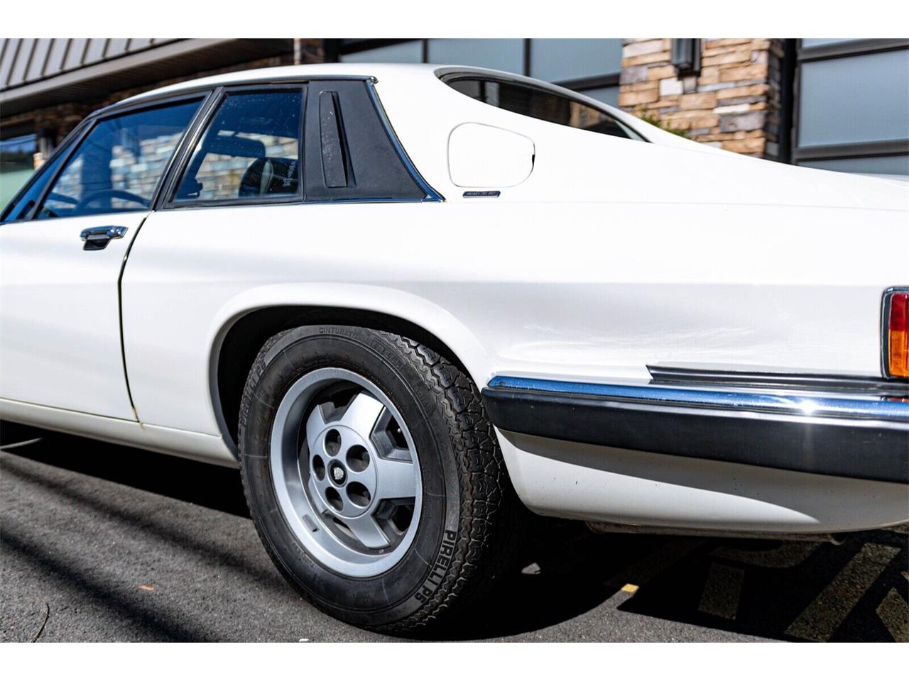 Jaguar-Xjs-1982-Tudor-White-Black-7