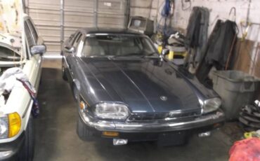 Jaguar-Xjs-1988-Blue-Bone