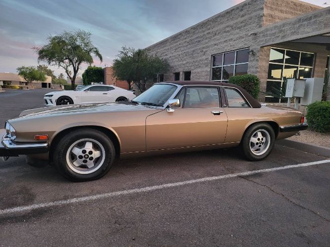Jaguar-Xjs-1988-Champagnechocolate-Beige-leather-1