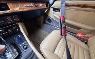 Jaguar-Xjs-1988-Glacier-White-Barley-Leather-11