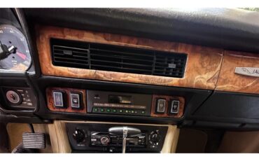Jaguar-Xjs-1988-Glacier-White-Barley-Leather-8