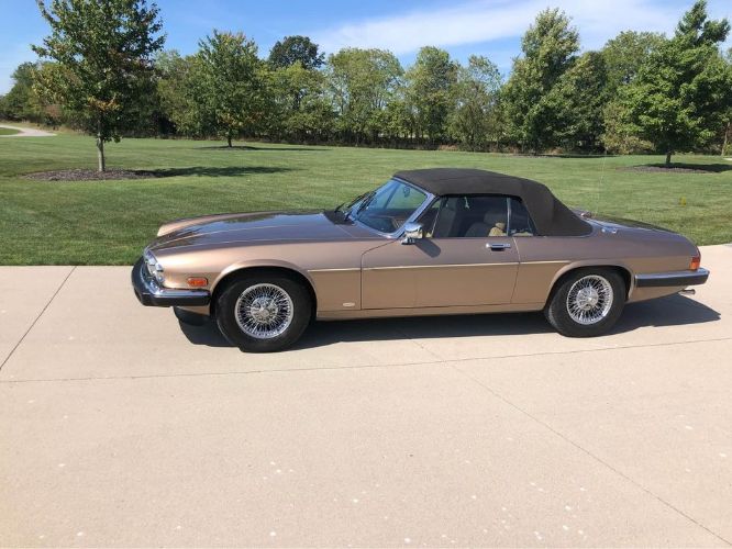 Jaguar-Xjs-1988-Gold-Tan