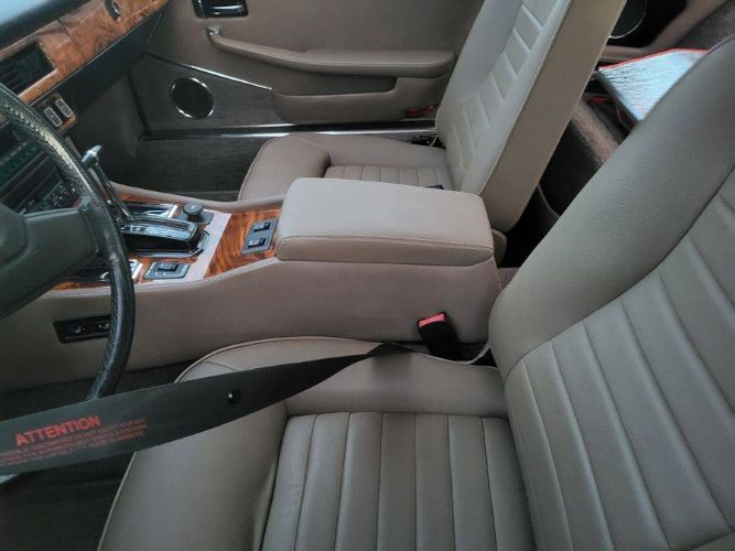 Jaguar-Xjs-1988-Leather-2