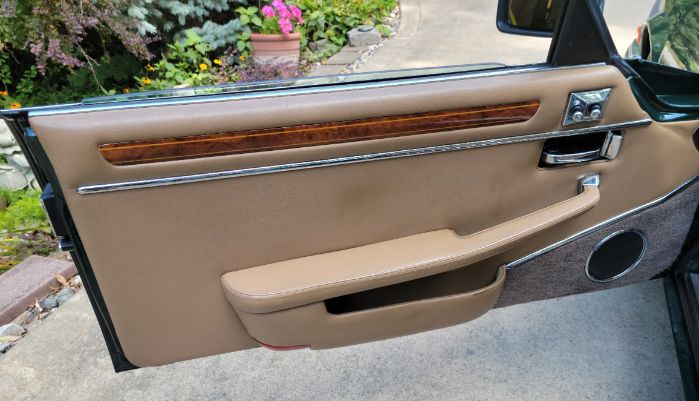 Jaguar-Xjs-1990-26