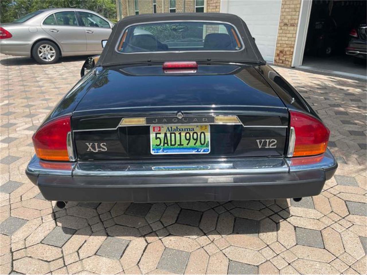 Jaguar-Xjs-1990-Black-Camel-2