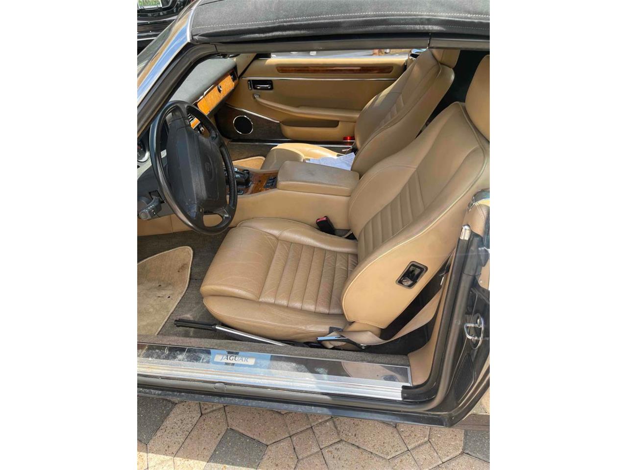Jaguar-Xjs-1990-Black-Camel-6