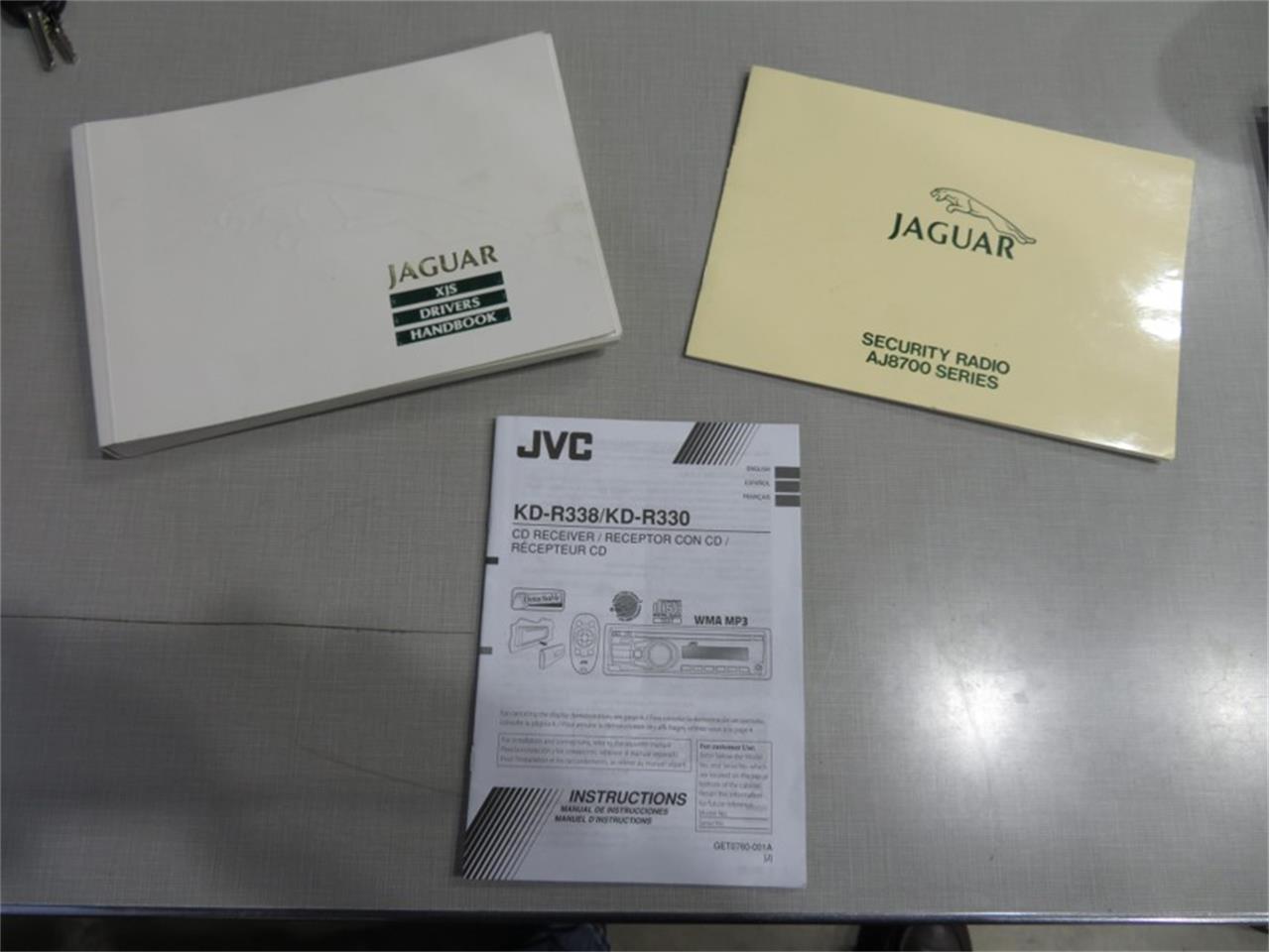 Jaguar-Xjs-1990-Diamond-Blue-Metalli-Blue-Leather-37