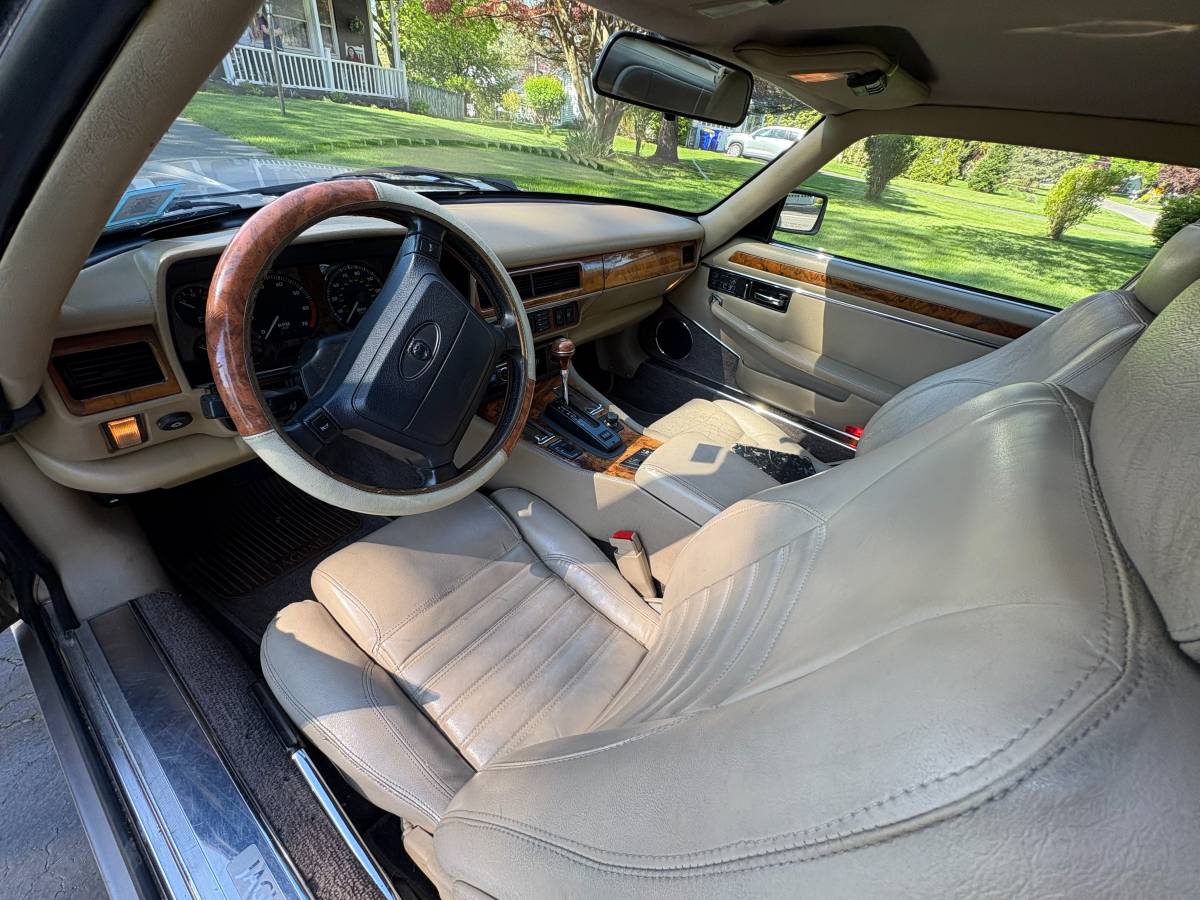 Jaguar-Xjs-1994-4