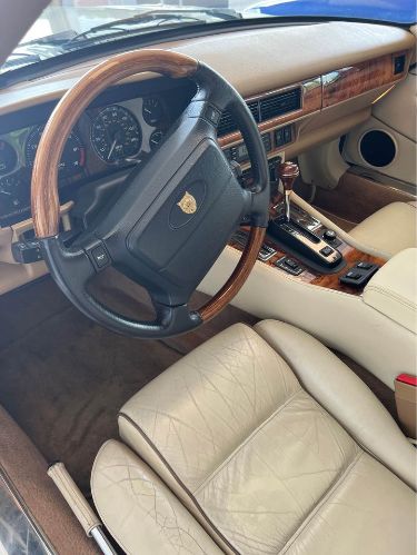 Jaguar-Xjs-1994-White-off-White-12