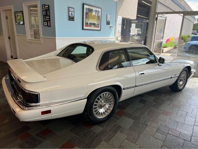 Jaguar-Xjs-1994-White-off-White-15