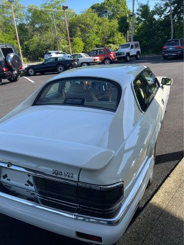 Jaguar-Xjs-1994-White-off-White-3