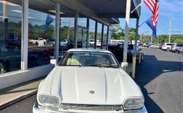Jaguar-Xjs-1994-White-off-White-4