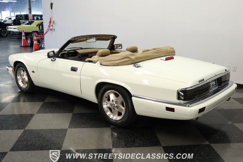 Jaguar-Xjs-1995-Glacier-White-Coffee-11