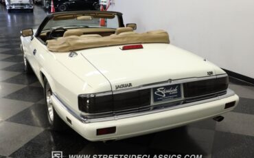 Jaguar-Xjs-1995-Glacier-White-Coffee-12