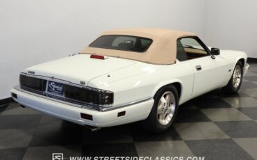 Jaguar-Xjs-1995-Glacier-White-Coffee-15