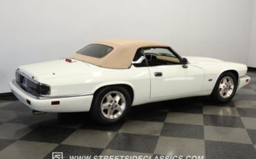 Jaguar-Xjs-1995-Glacier-White-Coffee-16