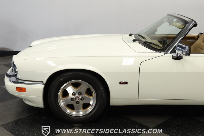 Jaguar-Xjs-1995-Glacier-White-Coffee-26
