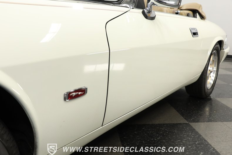 Jaguar-Xjs-1995-Glacier-White-Coffee-27