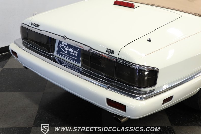 Jaguar-Xjs-1995-Glacier-White-Coffee-30