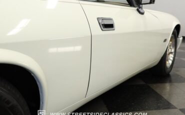 Jaguar-Xjs-1995-Glacier-White-Coffee-31