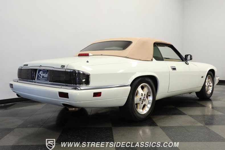 Jaguar-Xjs-1995-Glacier-White-Coffee-32