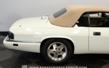 Jaguar-Xjs-1995-Glacier-White-Coffee-33