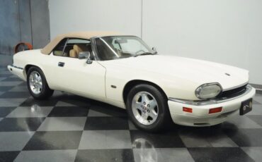 Jaguar-Xjs-1995-Glacier-White-Coffee-34