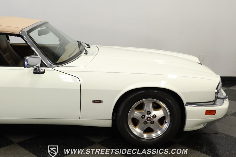 Jaguar-Xjs-1995-Glacier-White-Coffee-34
