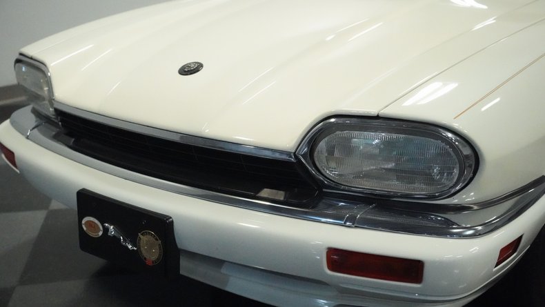 Jaguar-Xjs-1995-Glacier-White-Coffee-38