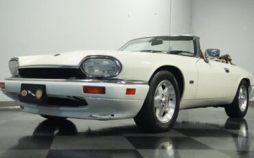 Jaguar-Xjs-1995-Glacier-White-Coffee-39