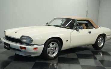 Jaguar-Xjs-1995-Glacier-White-Coffee-4