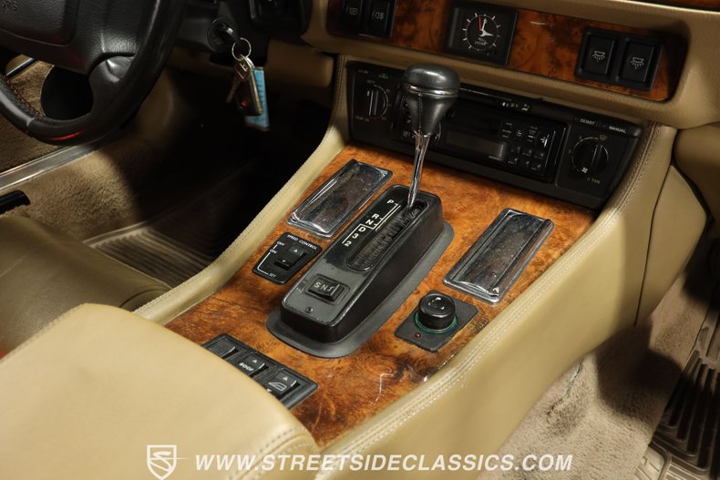 Jaguar-Xjs-1995-Glacier-White-Coffee-46