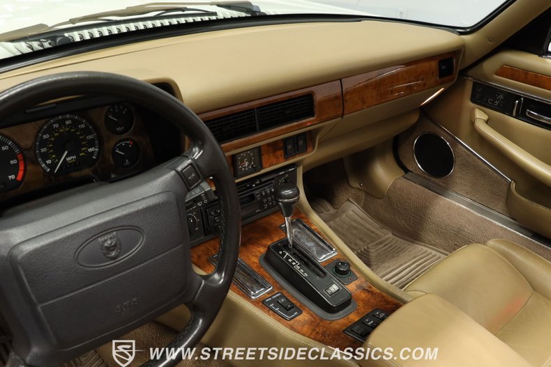 Jaguar-Xjs-1995-Glacier-White-Coffee-47